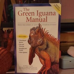 The Green Iguana Manual by